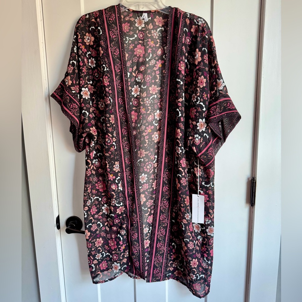 NWT Live 4 Truth Kimono Top Medium